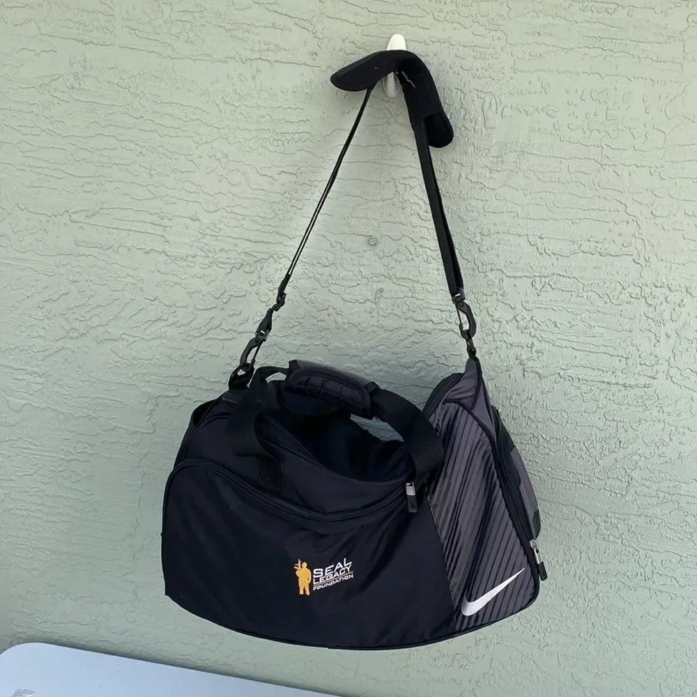 Nike Seal Legacy Duffle Bag